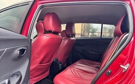 Toyota Yaris XP150 рестайлинг, 2022 год, 1 330 000 рублей, 14 фотография