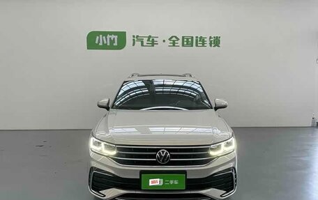 Volkswagen Tiguan II, 2023 год, 2 450 333 рублей, 2 фотография