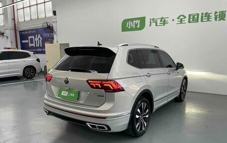 Volkswagen Tiguan II, 2023 год, 2 450 333 рублей, 6 фотография