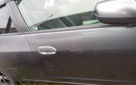 Honda Insight II рестайлинг, 2010 год, 450 000 рублей, 14 фотография