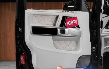 Mercedes-Benz G-Класс AMG, 2025 год, 68 000 000 рублей, 17 фотография