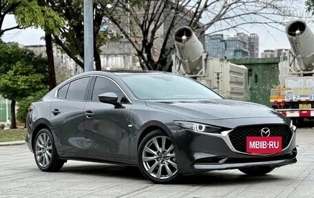 Mazda 3, 2023 год, 2 250 000 рублей, 2 фотография