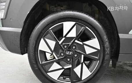 Hyundai Kona, 2024 год, 2 403 000 рублей, 18 фотография