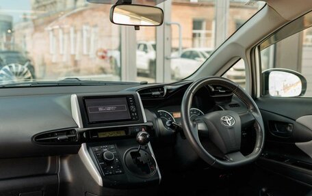 Toyota Wish II, 2012 год, 1 550 000 рублей, 10 фотография