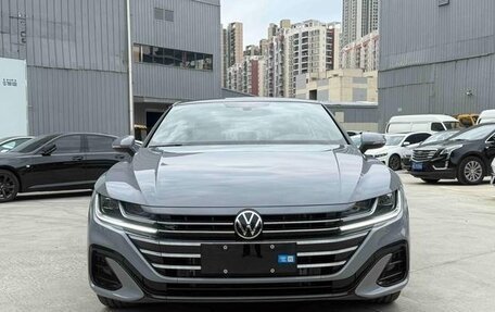 Volkswagen Passat CC, 2025 год, 4 338 000 рублей, 2 фотография