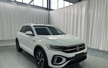 Volkswagen T-Roc I, 2025 год, 3 193 000 рублей, 2 фотография