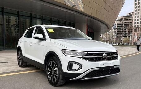 Volkswagen T-Roc I, 2025 год, 2 276 000 рублей, 2 фотография