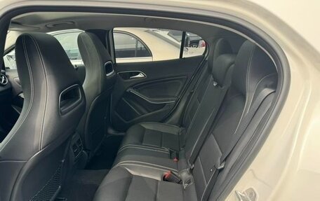 Mercedes-Benz GLA, 2016 год, 1 686 000 рублей, 14 фотография