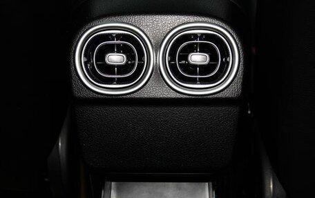 Mercedes-Benz C-Класс, 2025 год, 5 418 000 рублей, 19 фотография