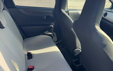 Toyota Vitz, 2014 год, 715 000 рублей, 10 фотография