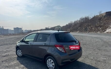 Toyota Vitz, 2014 год, 715 000 рублей, 3 фотография