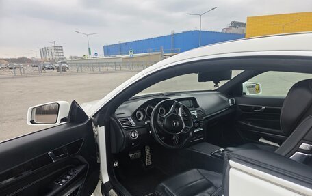 Mercedes-Benz E-Класс, 2013 год, 1 800 000 рублей, 6 фотография