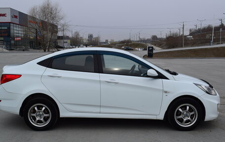 Hyundai Solaris II рестайлинг, 2013 год, 627 000 рублей, 7 фотография