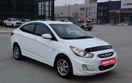 Hyundai Solaris II рестайлинг, 2013 год, 627 000 рублей, 3 фотография