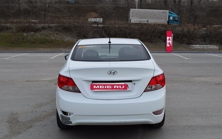 Hyundai Solaris II рестайлинг, 2013 год, 627 000 рублей, 10 фотография