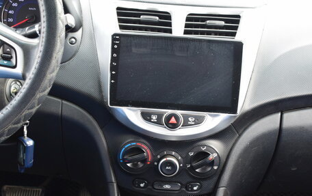 Hyundai Solaris II рестайлинг, 2013 год, 627 000 рублей, 16 фотография