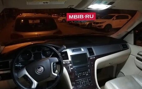 Cadillac Escalade III, 2008 год, 1 500 000 рублей, 4 фотография