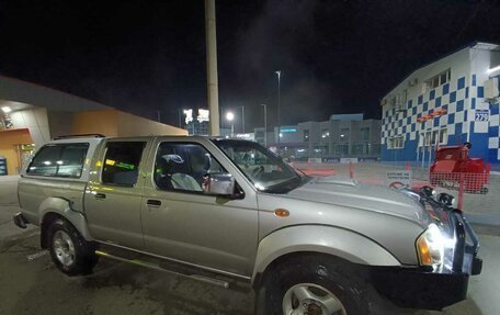 Nissan NP300, 2010 год, 1 290 000 рублей, 8 фотография