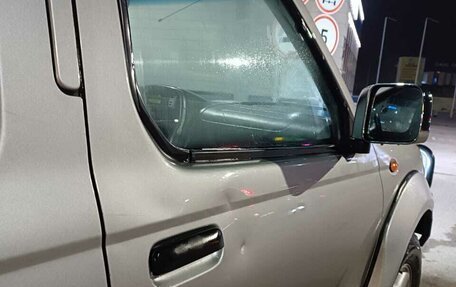 Nissan NP300, 2010 год, 1 290 000 рублей, 4 фотография