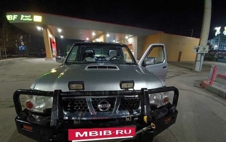 Nissan NP300, 2010 год, 1 290 000 рублей, 11 фотография