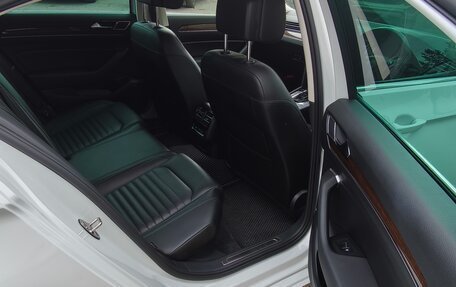 Volkswagen Passat B8 рестайлинг, 2015 год, 1 750 000 рублей, 5 фотография