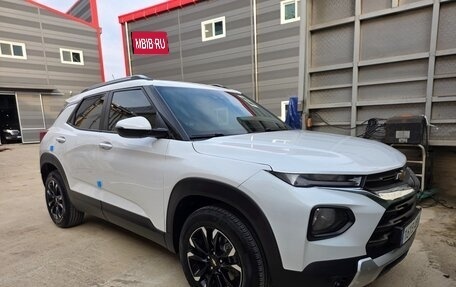 Chevrolet TrailBlazer, 2021 год, 1 300 008 рублей, 3 фотография