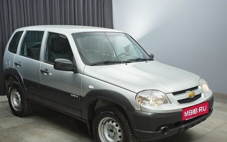 Chevrolet Niva I рестайлинг, 2018 год, 630 000 рублей, 3 фотография