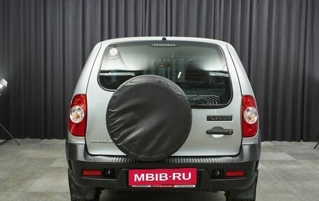 Chevrolet Niva I рестайлинг, 2018 год, 630 000 рублей, 5 фотография