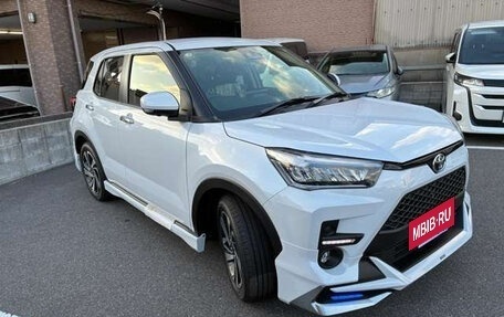 Toyota Raize I, 2023 год, 1 370 000 рублей, 3 фотография