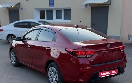 KIA Rio IV, 2018 год, 1 400 000 рублей, 2 фотография