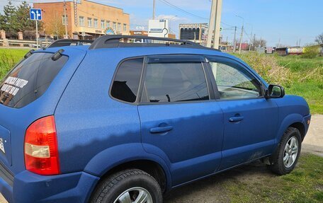 Hyundai Tucson III, 2004 год, 700 000 рублей, 2 фотография
