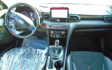 Hyundai Veloster II, 2018 год, 1 150 008 рублей, 8 фотография