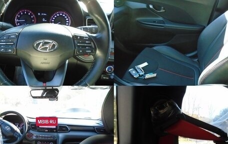 Hyundai Veloster II, 2018 год, 1 150 008 рублей, 15 фотография