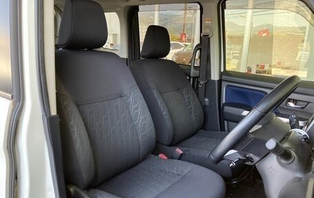 Toyota Roomy I, 2020 год, 990 000 рублей, 20 фотография