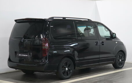 Hyundai Grand Starex Grand Starex I рестайлинг 2, 2010 год, 1 370 000 рублей, 4 фотография