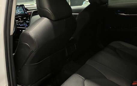 Toyota Camry, 2022 год, 3 600 000 рублей, 12 фотография