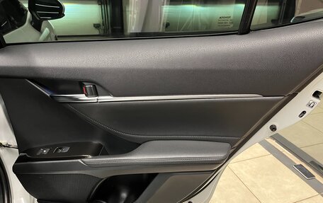 Toyota Camry, 2022 год, 3 600 000 рублей, 15 фотография