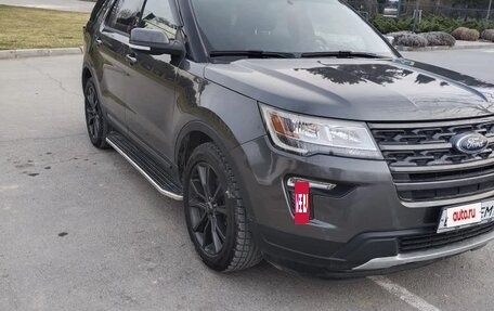 Ford Explorer VI, 2018 год, 2 800 000 рублей, 2 фотография