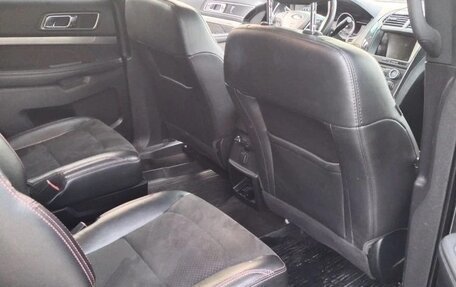 Ford Explorer VI, 2018 год, 2 800 000 рублей, 8 фотография