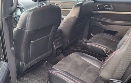 Ford Explorer VI, 2018 год, 2 800 000 рублей, 11 фотография