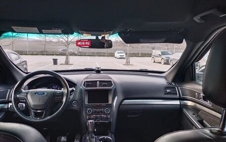Ford Explorer VI, 2018 год, 2 800 000 рублей, 7 фотография