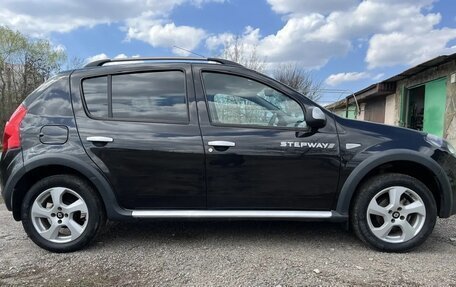 Renault Sandero I, 2014 год, 750 000 рублей, 2 фотография