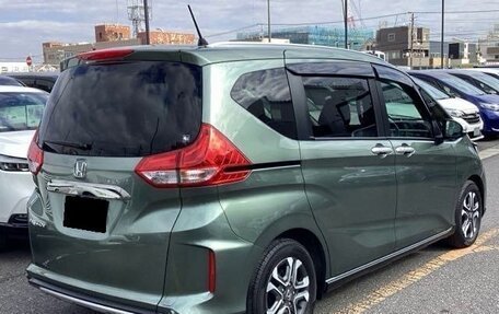 Honda Freed II, 2022 год, 1 360 000 рублей, 5 фотография