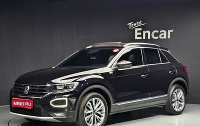 Volkswagen T-Roc I, 2022 год, 1 920 000 рублей, 1 фотография