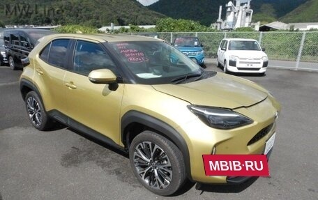 Toyota Yaris Cross, 2023 год, 1 600 000 рублей, 1 фотография