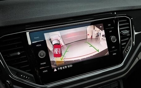 Volkswagen T-Roc I, 2022 год, 1 920 000 рублей, 15 фотография