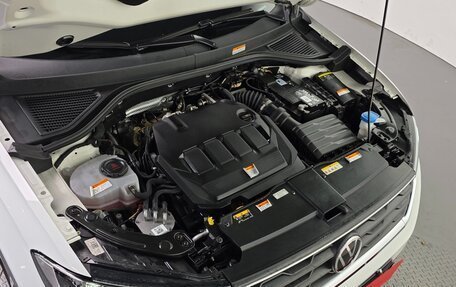 Volkswagen T-Roc I, 2022 год, 2 020 000 рублей, 6 фотография