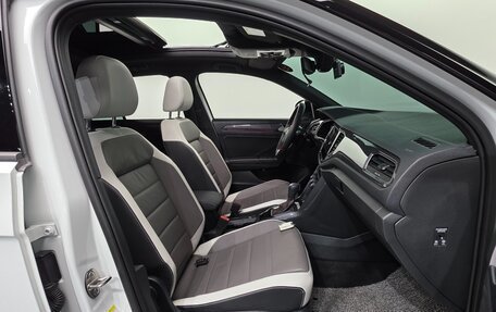 Volkswagen T-Roc I, 2022 год, 2 020 000 рублей, 10 фотография