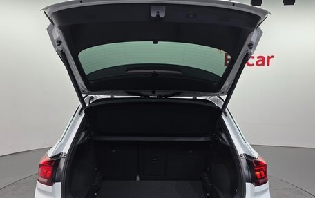 Volkswagen T-Roc I, 2022 год, 2 020 000 рублей, 20 фотография