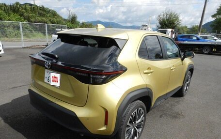 Toyota Yaris Cross, 2023 год, 1 600 000 рублей, 7 фотография